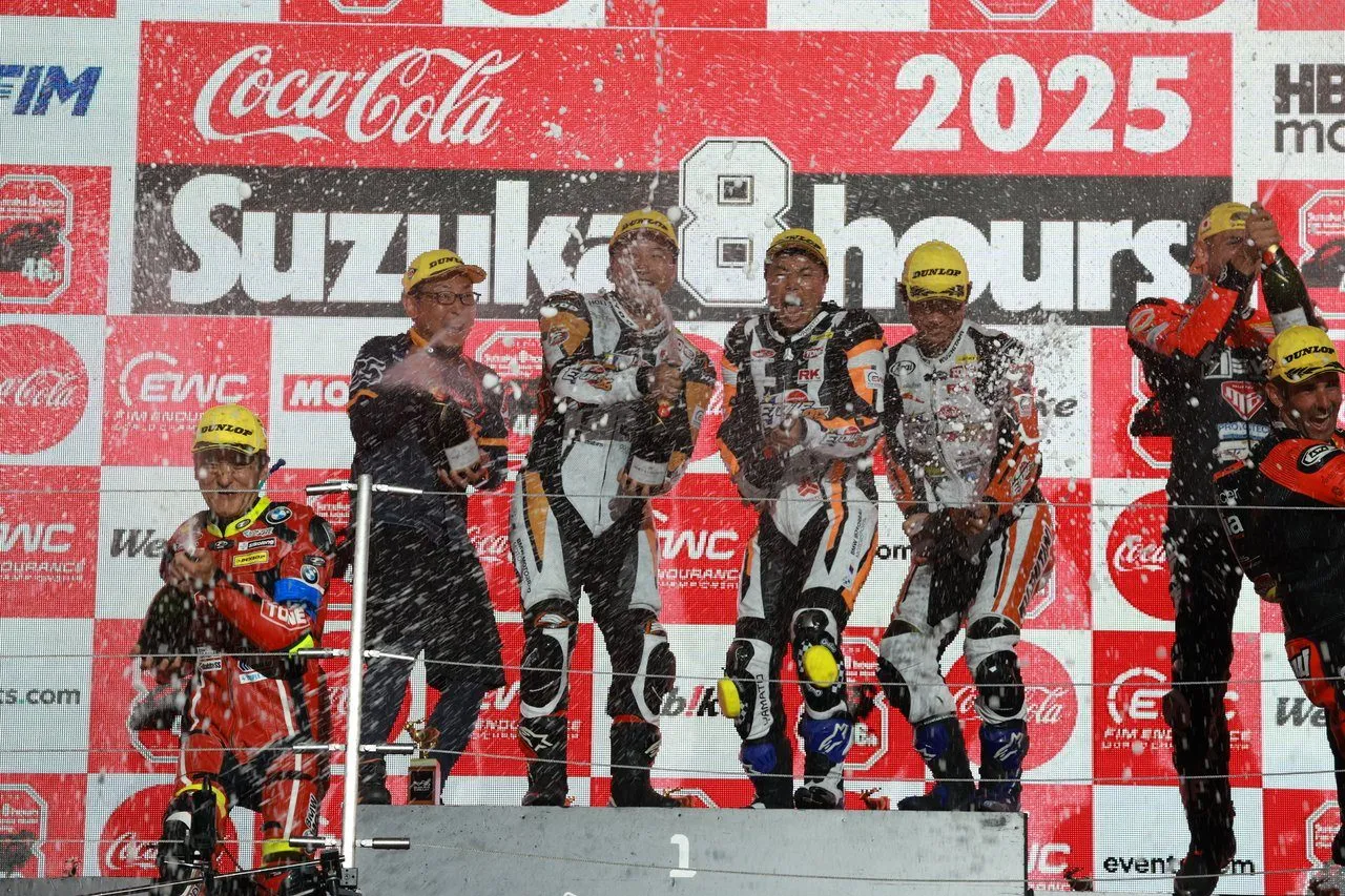 Team Étoile #25 が鈴鹿8時間でクラス初優勝を飾る