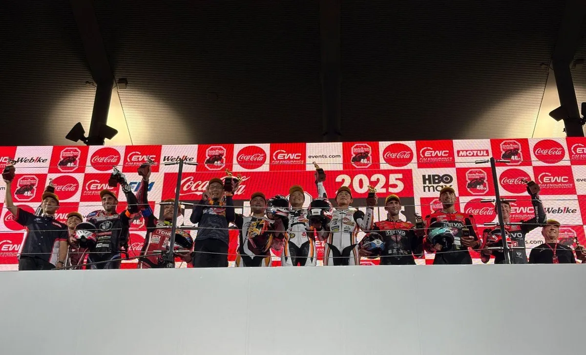 2025 鈴鹿8時間耐久 SSTクラス優勝 — 表彰台